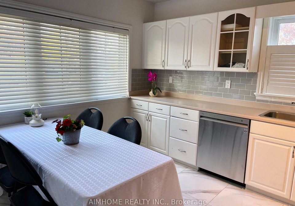 5594-woodland-boulevard-niagara-falls-ontario-x13583584