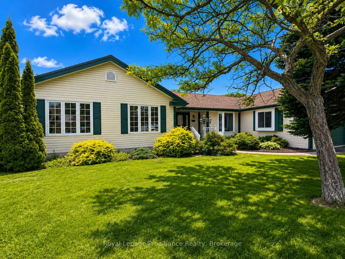 88-westwind-crescent-prince-edward-county-ontario-x13583710