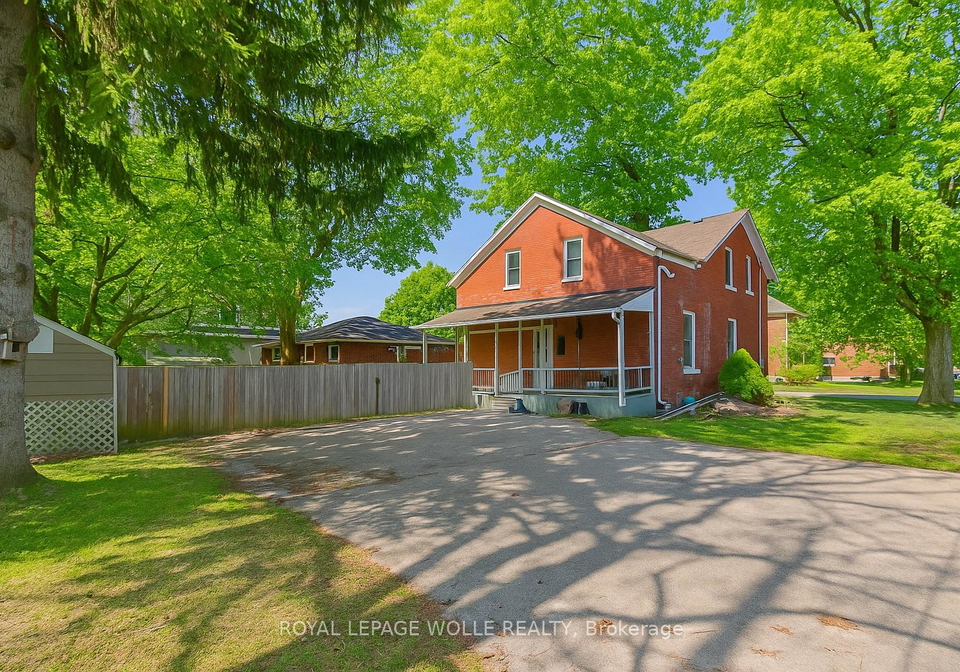 137-wellington-street-west-perth-ontario-x13584074