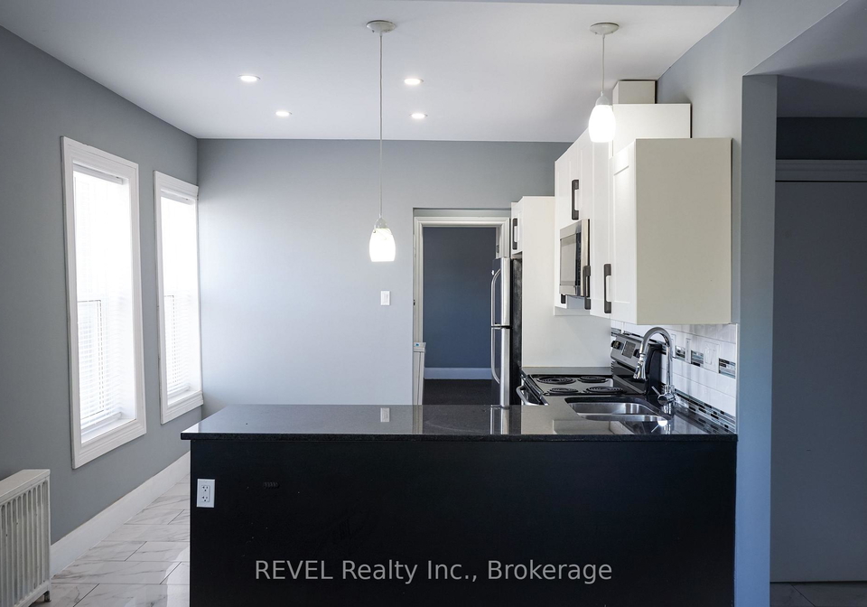 18-clairmont-street-thorold-ontario-x13584084