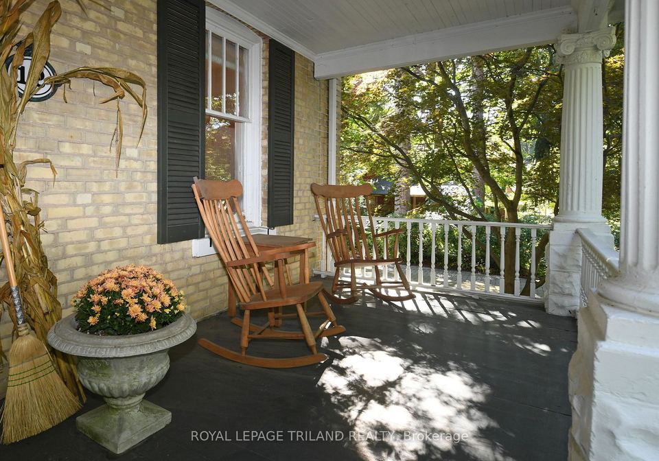 12-victoria-street-middlesex-centre-ontario-x13584126
