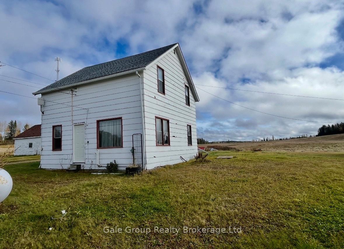2541-highway-105-highway-kenora-ontario-x13584268