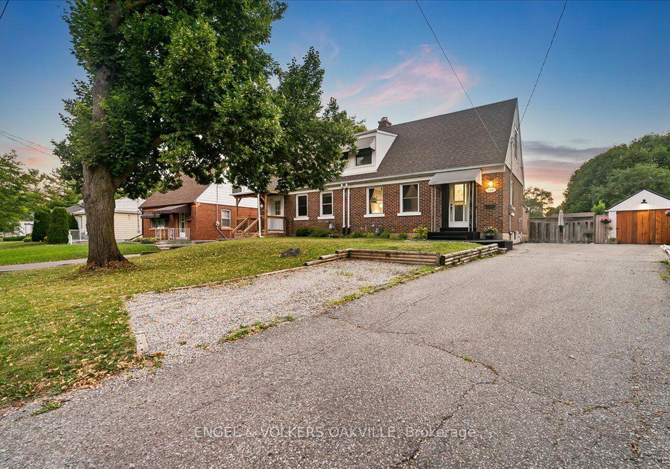 108-lorne-crescent-kitchener-ontario-x13584490