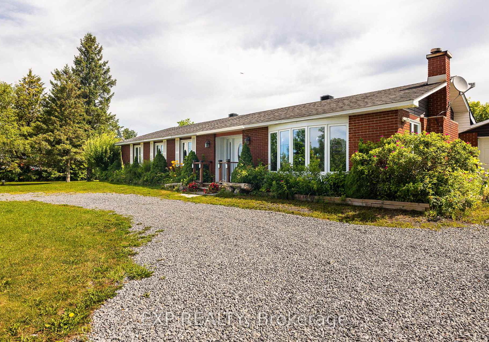 7389-boundary-road-russell-ontario-x13584676