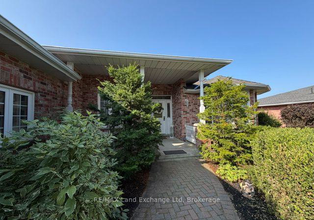 740-scott-street-w-north-perth-ontario-x13585040
