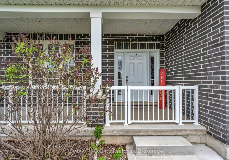 18-crocus-avenue-tillsonburg-ontario-x13585182