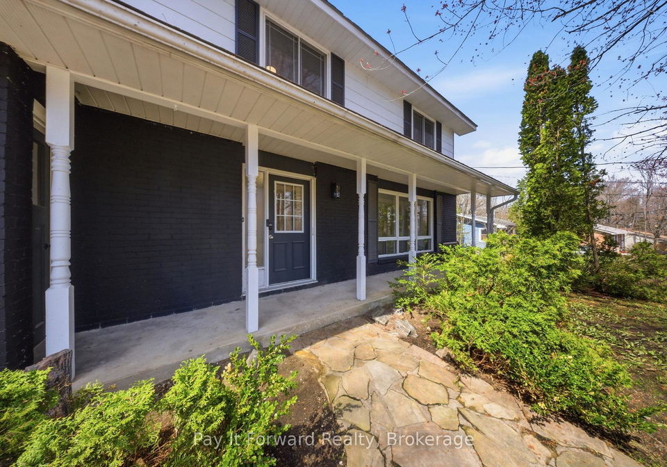1025-aberdeen-street-muskoka-lakes-ontario-x13585244