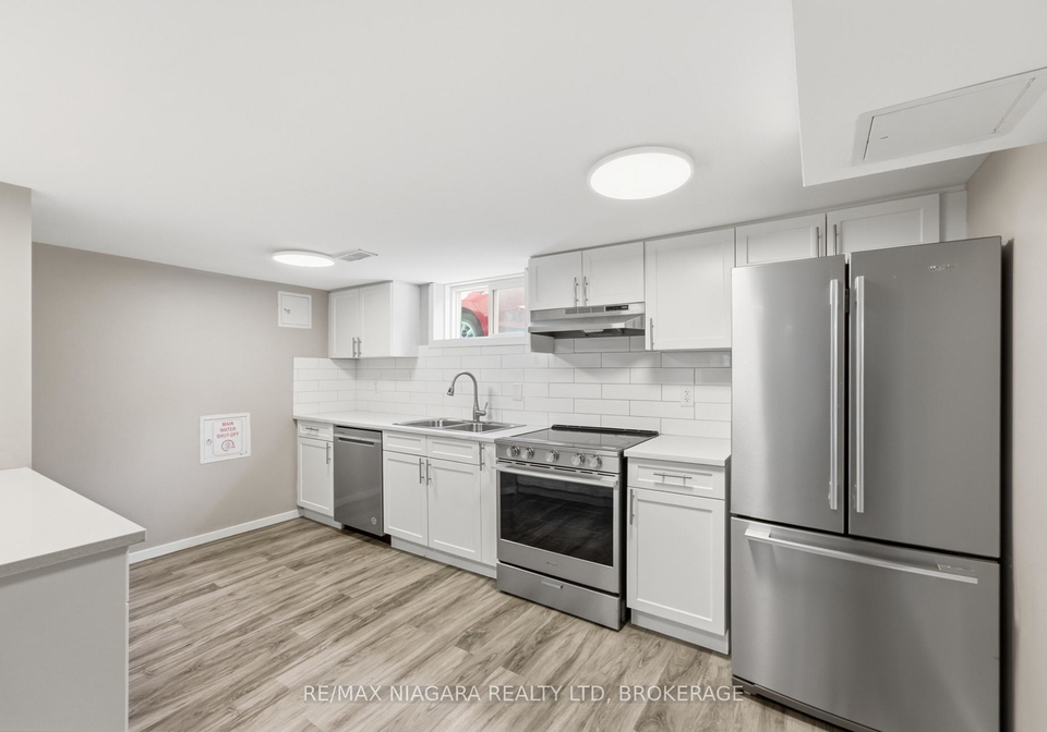 250-grantham-avenue-st-catharines-ontario-x13585256
