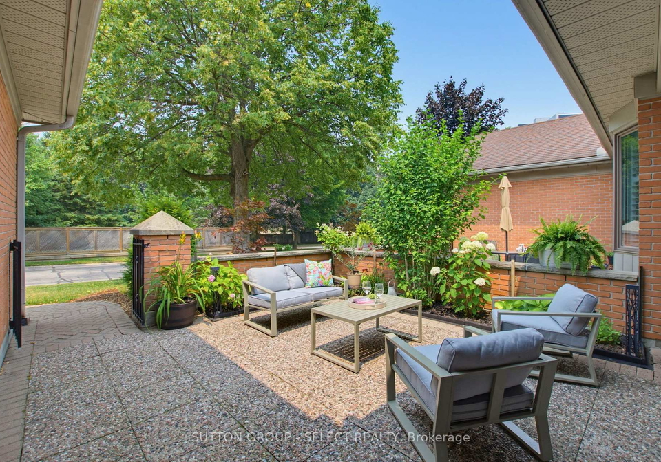 40-quinella-drive-london-south-ontario-x13585336