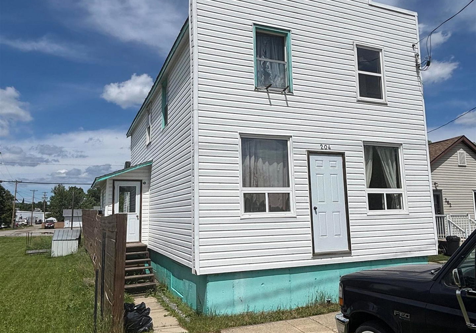 204-mackenzie-ave-w-atikokan-ontario-x13585362