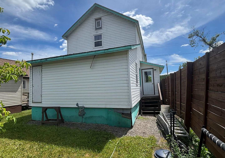 204-mackenzie-ave-w-atikokan-ontario-x13585362
