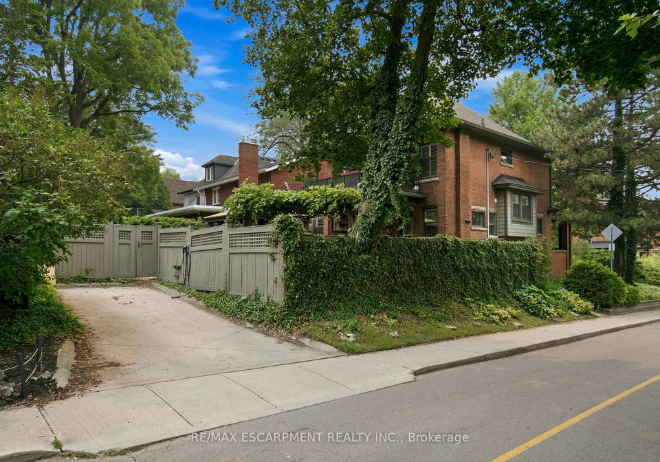 61-mountain-avenue-hamilton-ontario-x13585546