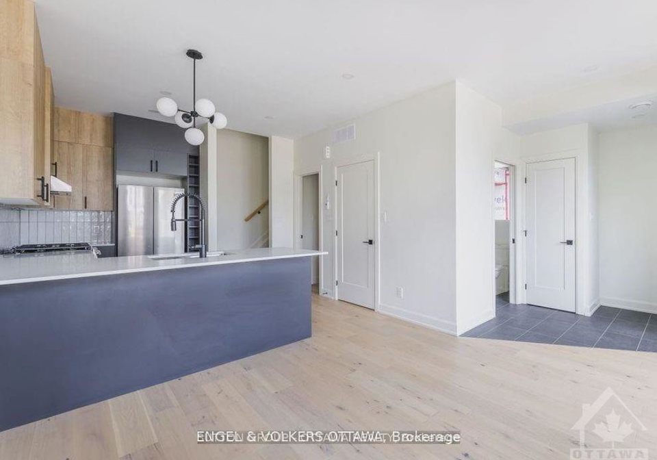 136-carillon-street-ottawa-ontario-x13585578