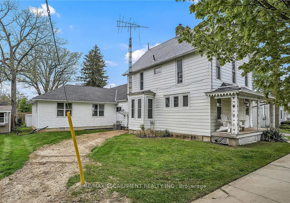 7-greenock-street-e-norfolk-ontario-x13585658