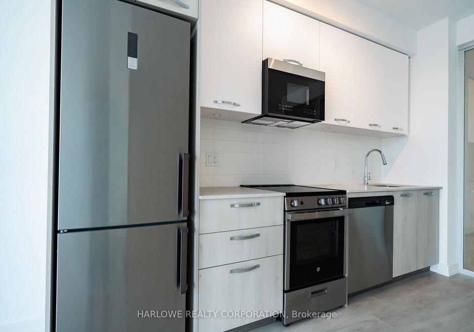 75-james-street-s-hamilton-ontario-x13585686