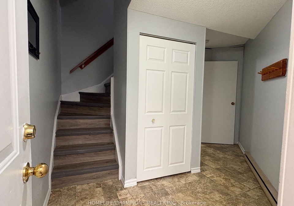 60-elmsdale-drive-kitchener-ontario-x13585720