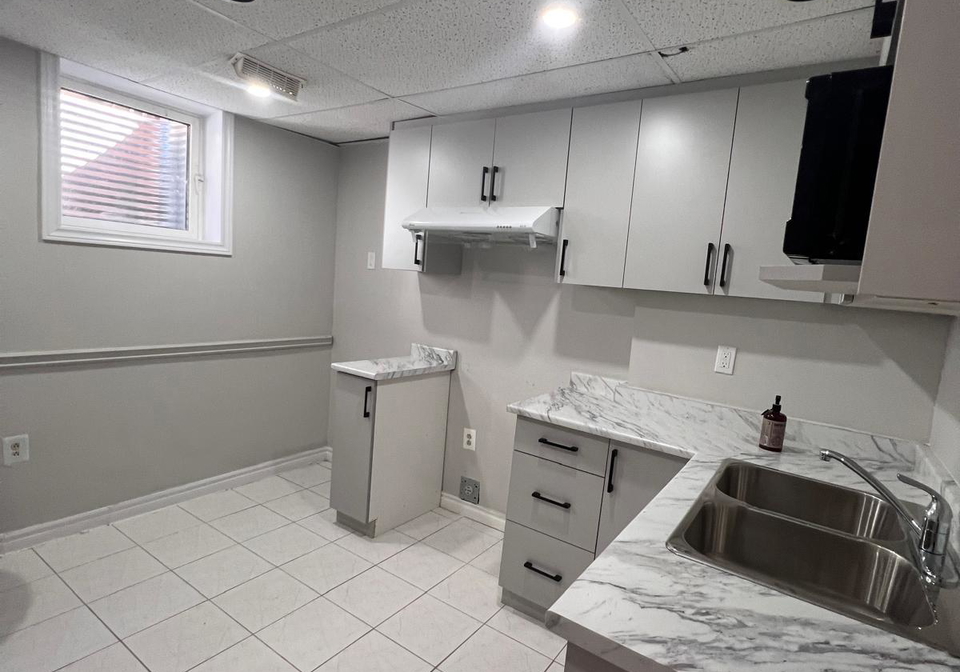 23-princess-boulevard-grimsby-ontario-x13585780