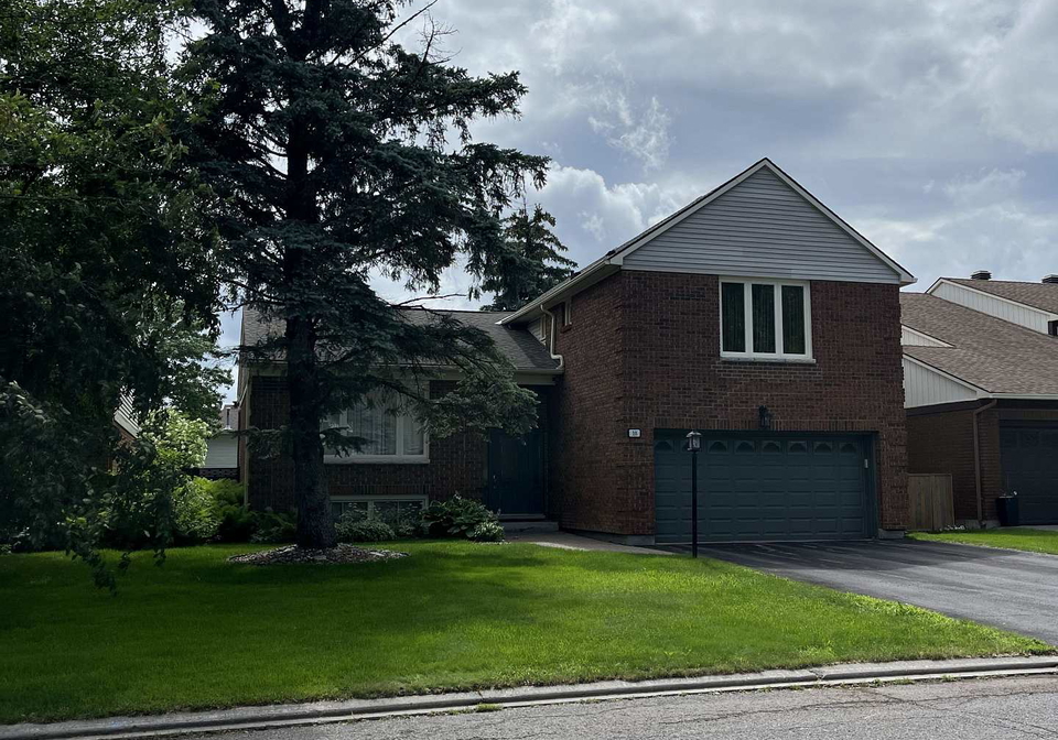 10-trotting-way-kanata-ontario-x13585804