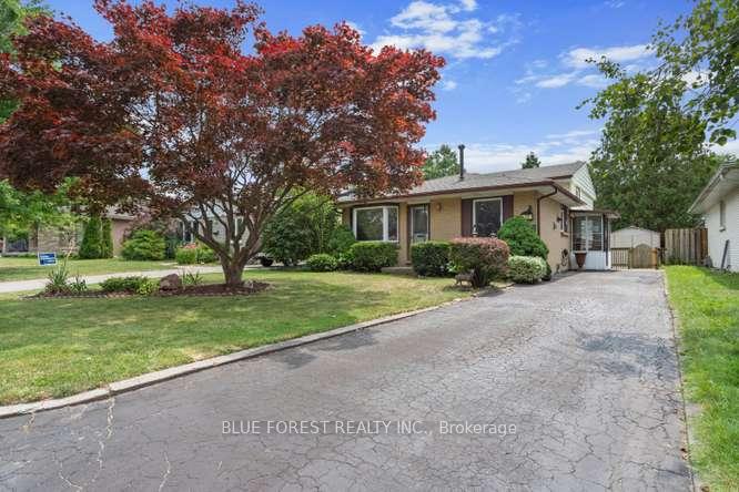 27-villeneuve-crescent-london-east-ontario-x13585882