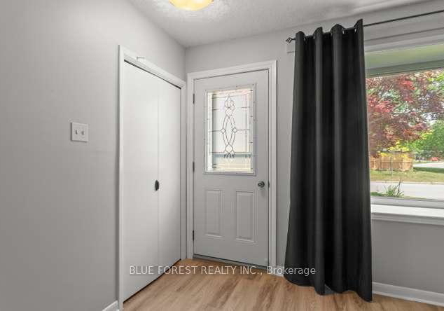 27-villeneuve-crescent-london-east-ontario-x13585882