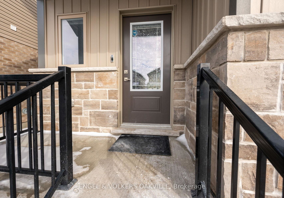 1023-devonshire-avenue-woodstock-ontario-x13585912