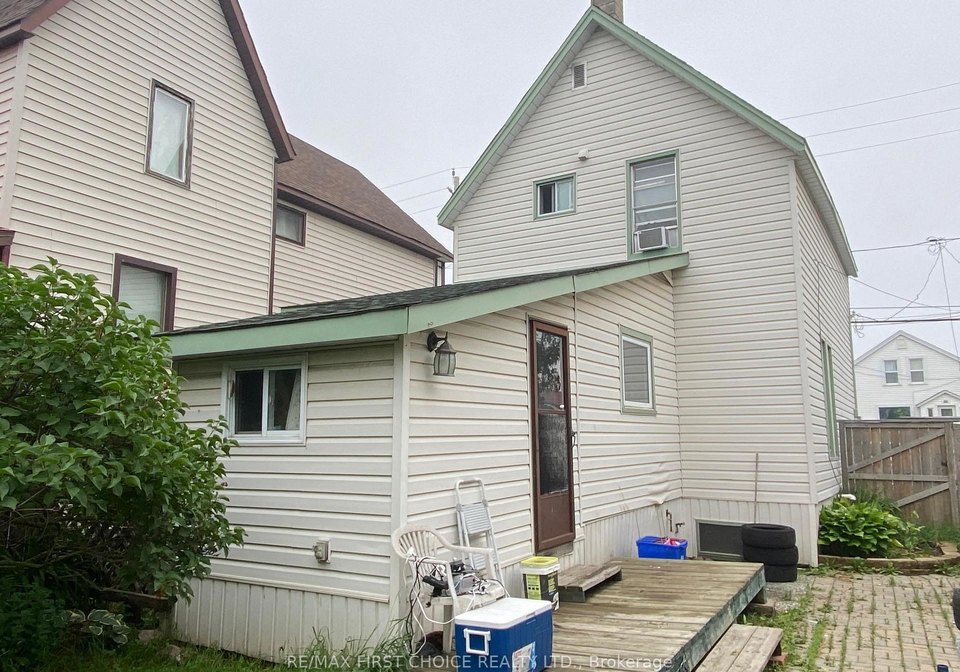 12-machar-avenue-thunder-bay-ontario-x13585980
