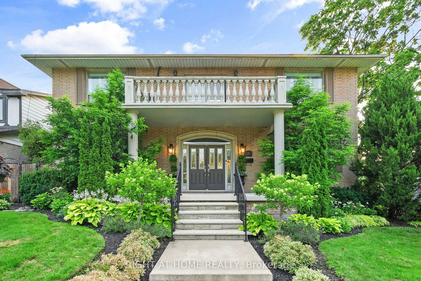 14-delbrook-court-hamilton-ontario-x13586266