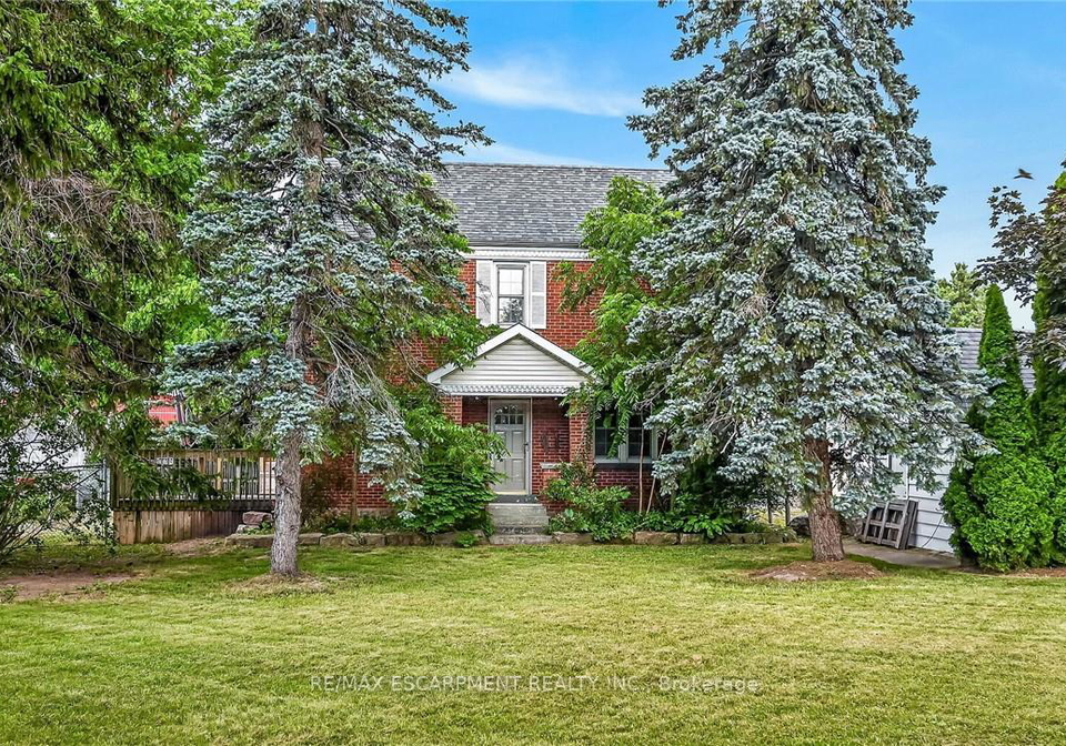 2250-56-highway-hamilton-ontario-x13586326