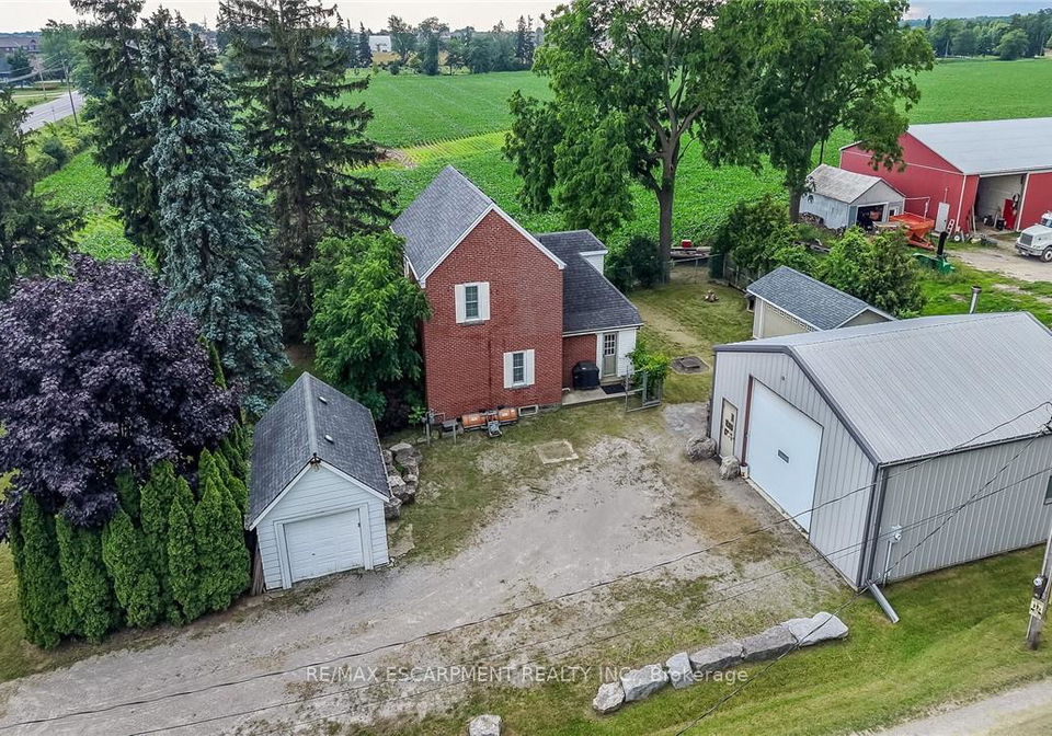 2250-56-highway-hamilton-ontario-x13586326