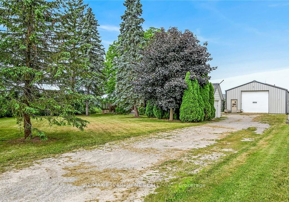 2250-56-highway-hamilton-ontario-x13586326