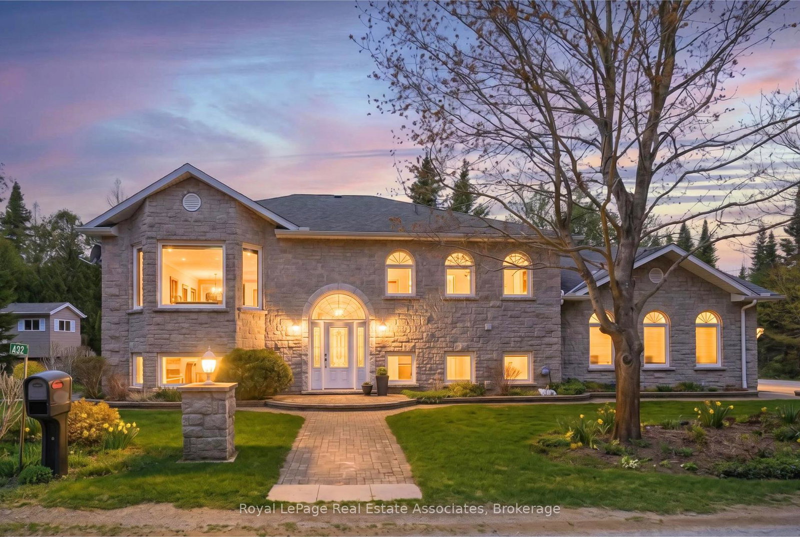422-third-avenue-n-south-bruce-peninsula-ontario-x13586394