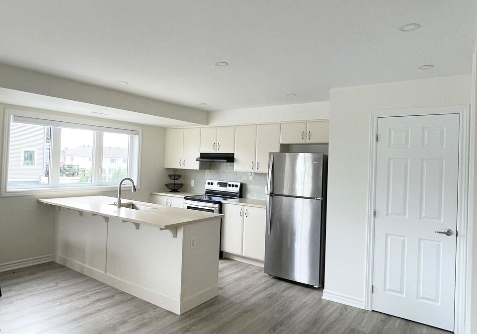 903-nautilus-private-kanata-ontario-x13586744