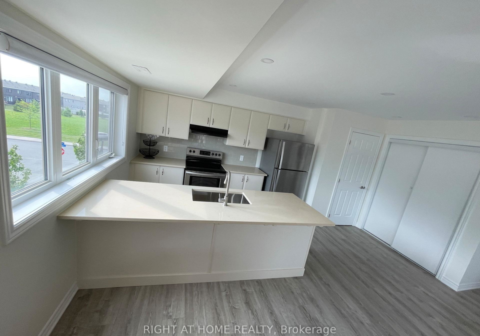 903-nautilus-private-kanata-ontario-x13586744