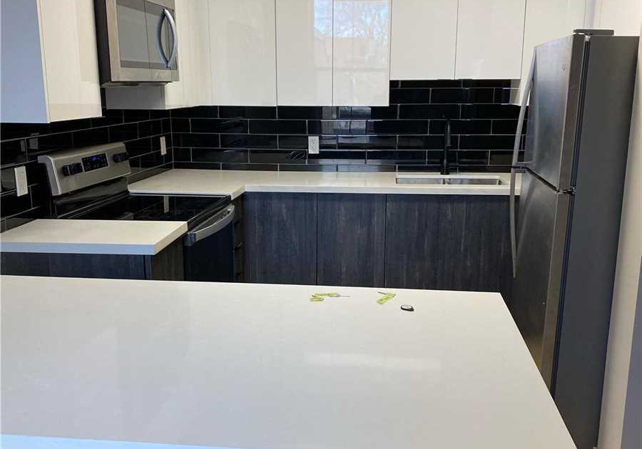 140-simcoe-street-peterborough-ontario-x13586894