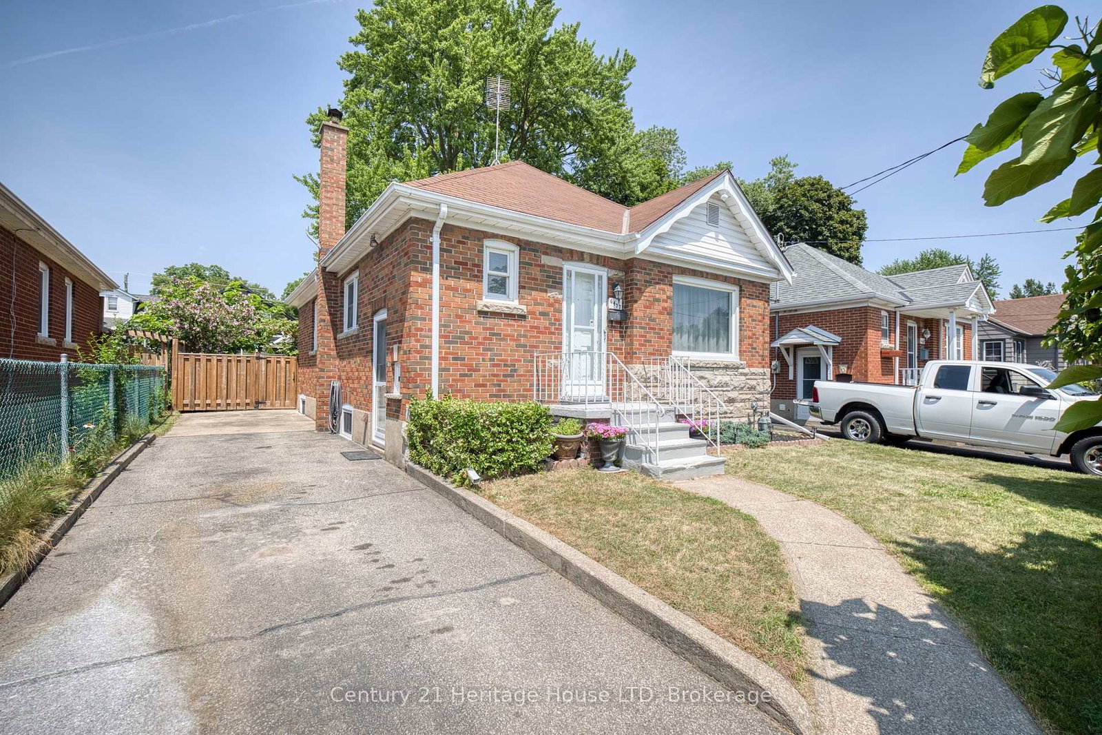 6477-barker-street-niagara-falls-ontario-x13586964