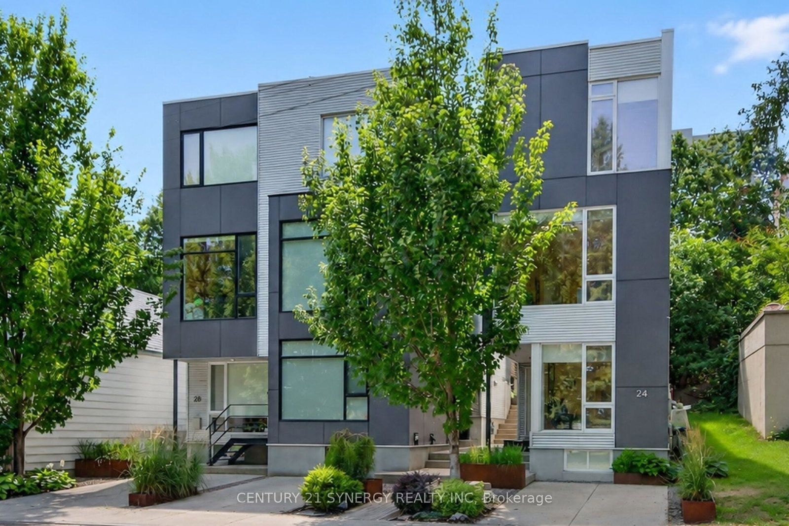 24-stonehurst-avenue-ottawa-ontario-x13586988