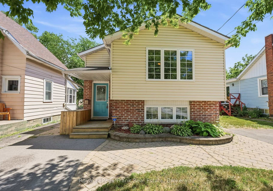 25-barbara-street-quinte-west-ontario-x13587144