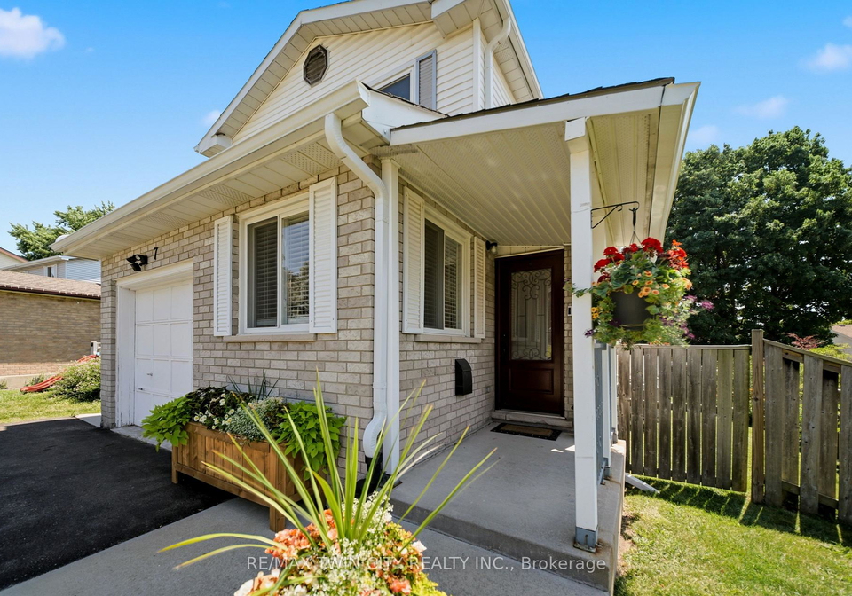 7-glendan-court-cambridge-ontario-x13587352