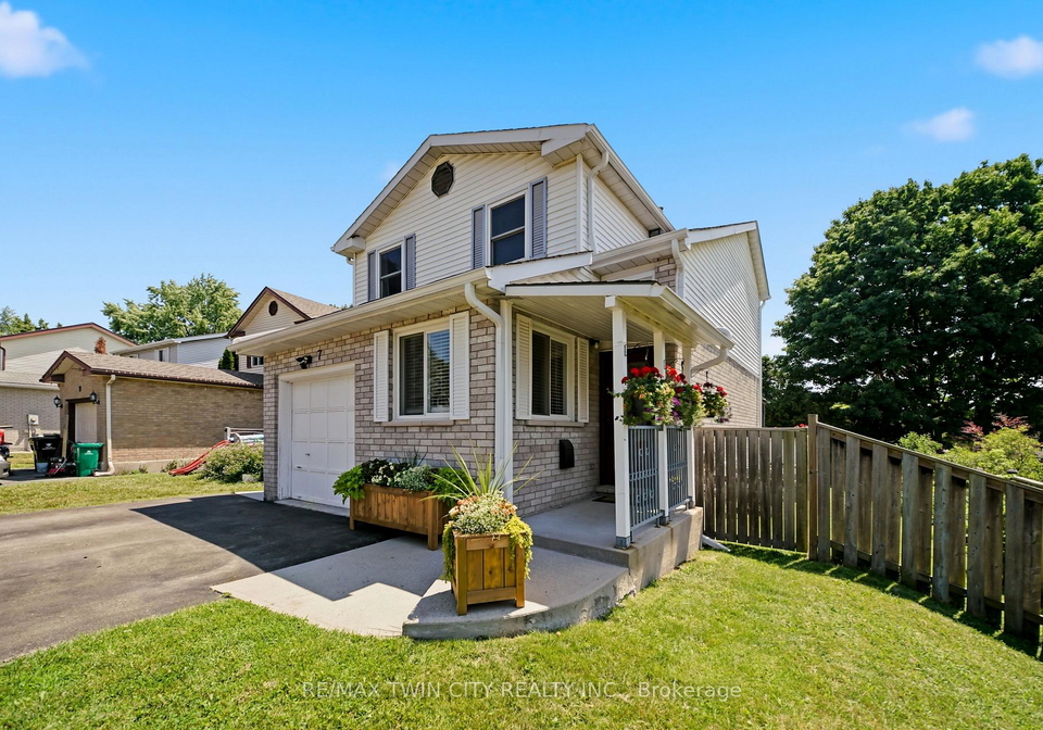 7-glendan-court-cambridge-ontario-x13587352
