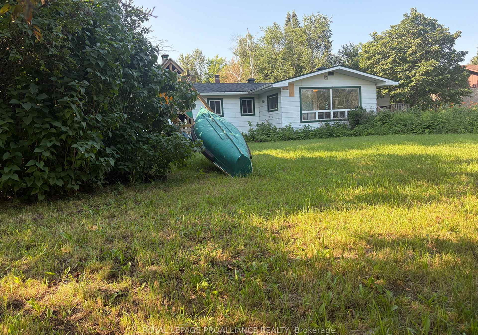 15650-county-43-road-north-stormont-ontario-x13587412