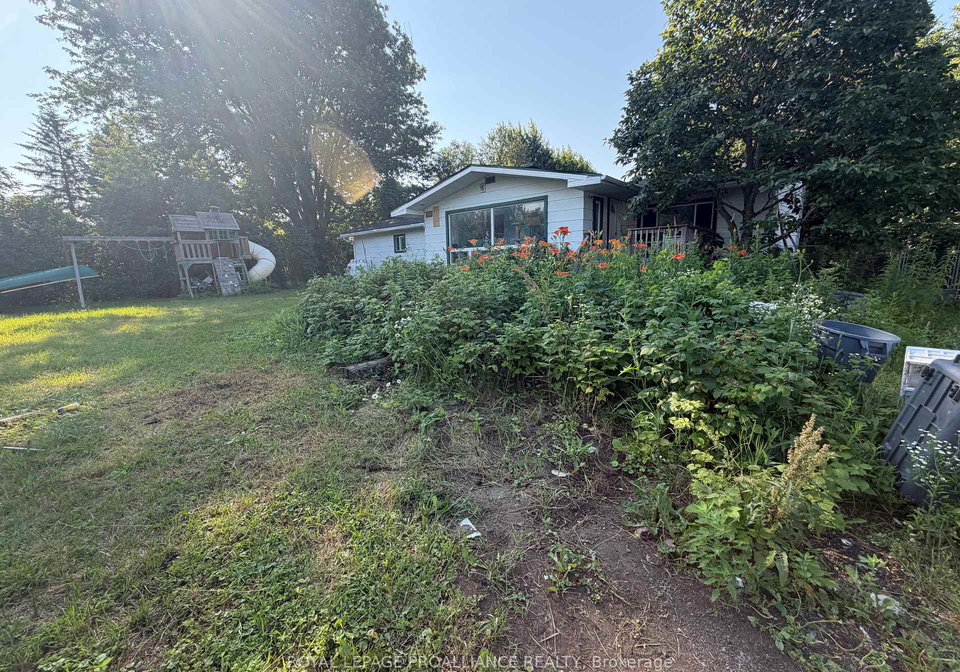 15650-county-43-road-north-stormont-ontario-x13587412