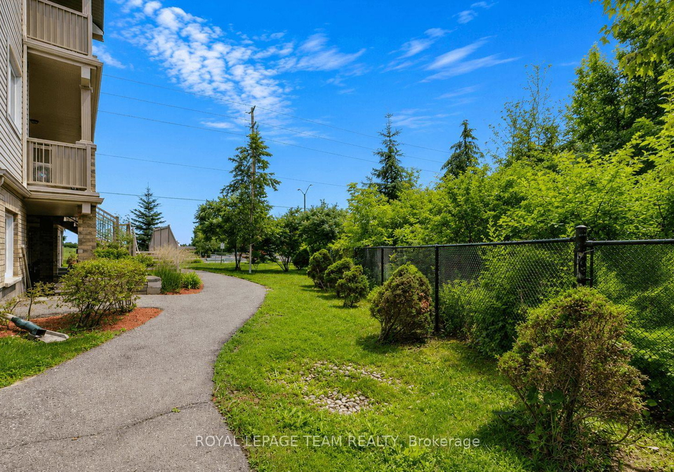 366-wood-acres-grove-ottawa-ontario-x13587670
