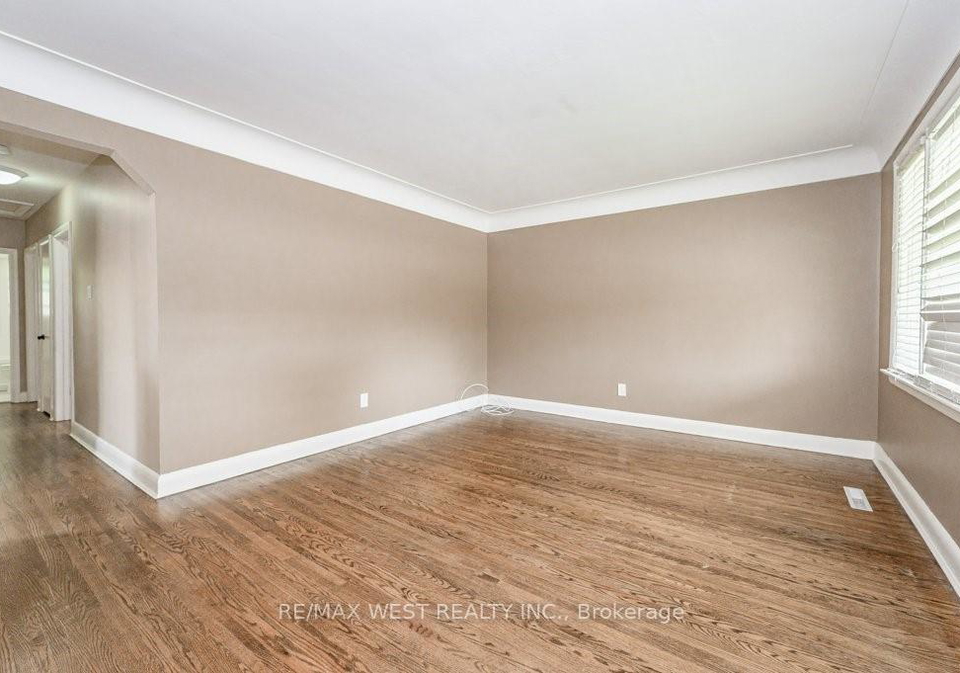 305-mohawk-road-e-hamilton-ontario-x13587888