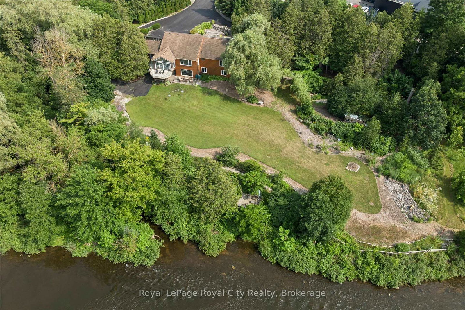 8060-wellington-18-road-centre-wellington-ontario-x13588076