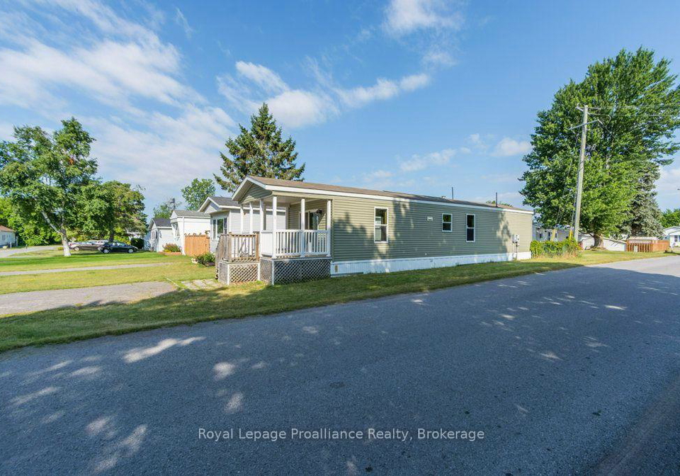 529-old-hwy-2-highway-quinte-west-ontario-x13588252