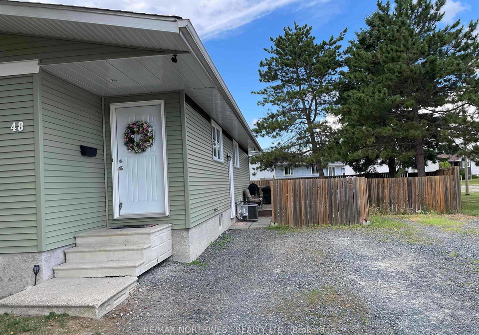 48-thunder-drive-dryden-ontario-x13588258