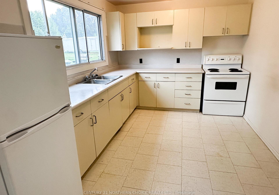 4749-pine-street-ear-falls-ontario-x13588262