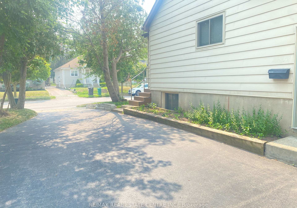 58a-fifth-avenue-kitchener-ontario-x13588420