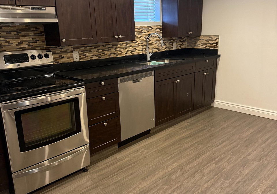 188-walter-avenue-s-hamilton-ontario-x13588436
