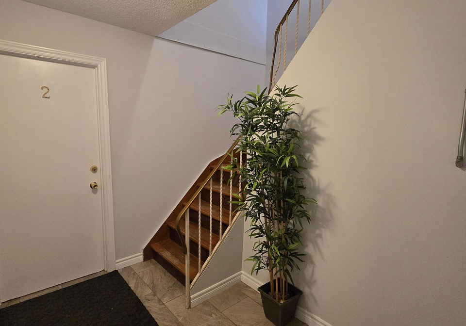 184-simcoe-street-london-east-ontario-x13588454
